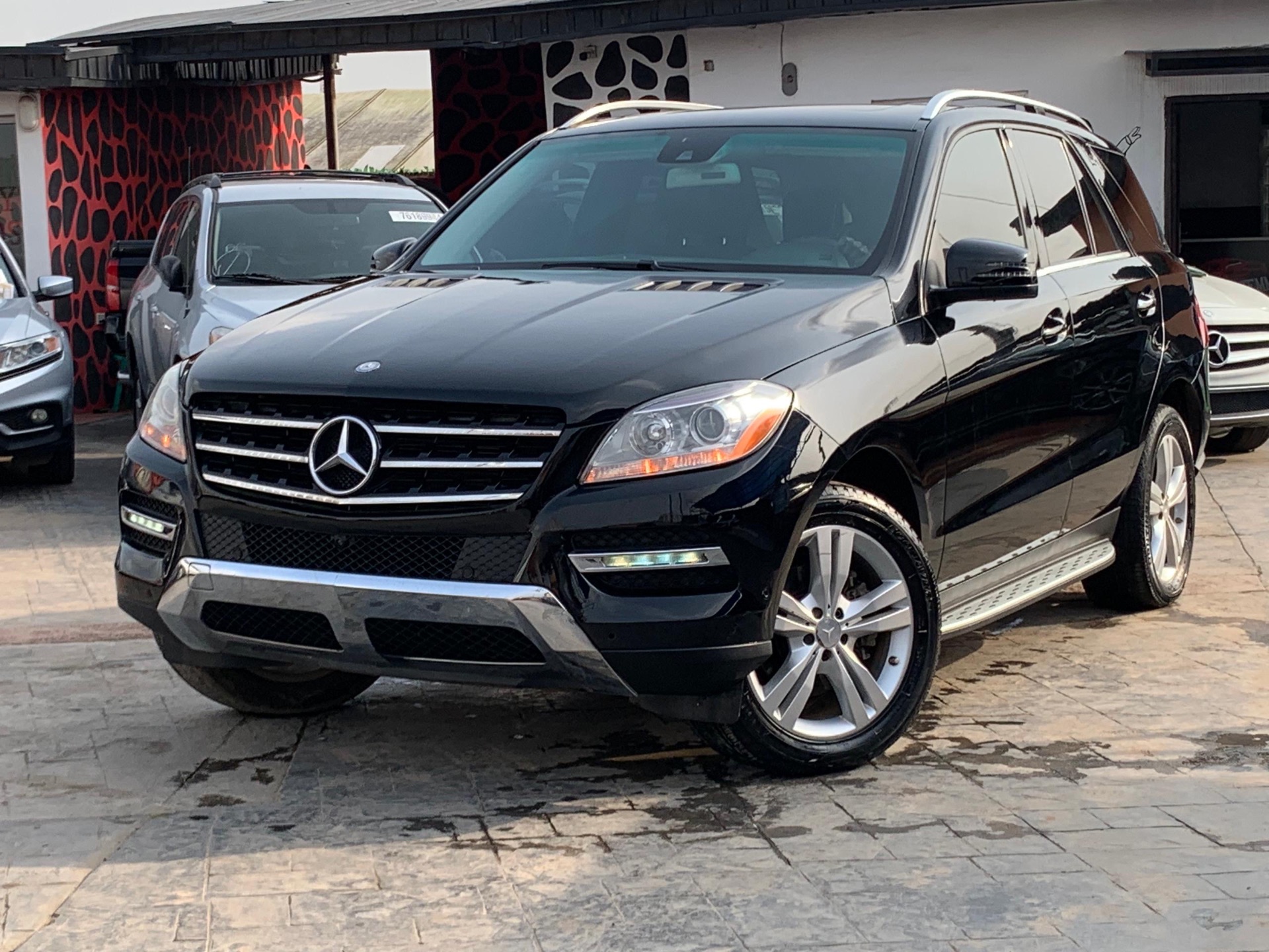 MERCEDES-BENZ ML-Class - Main View