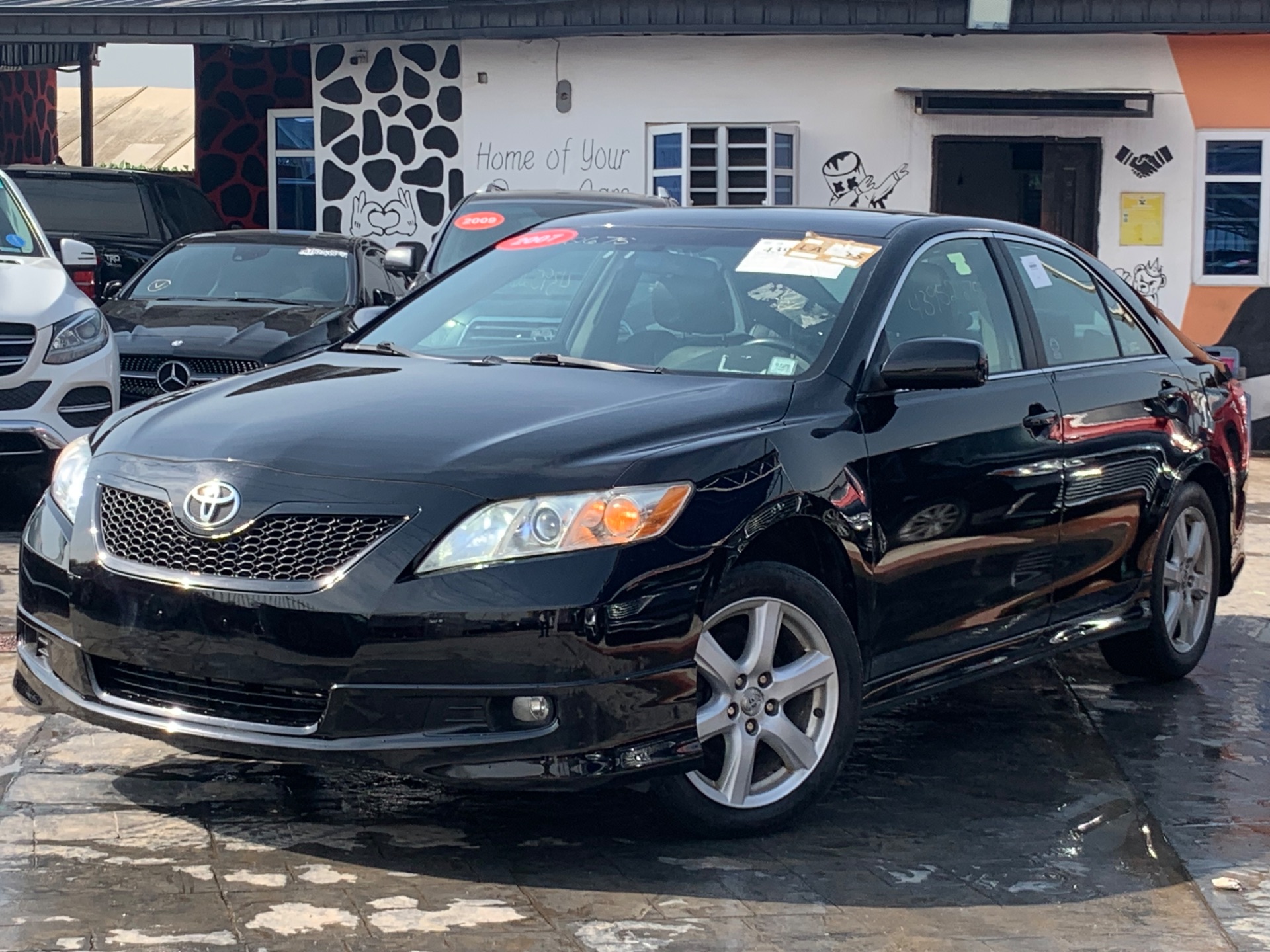 TOYOTA Camry - Main View