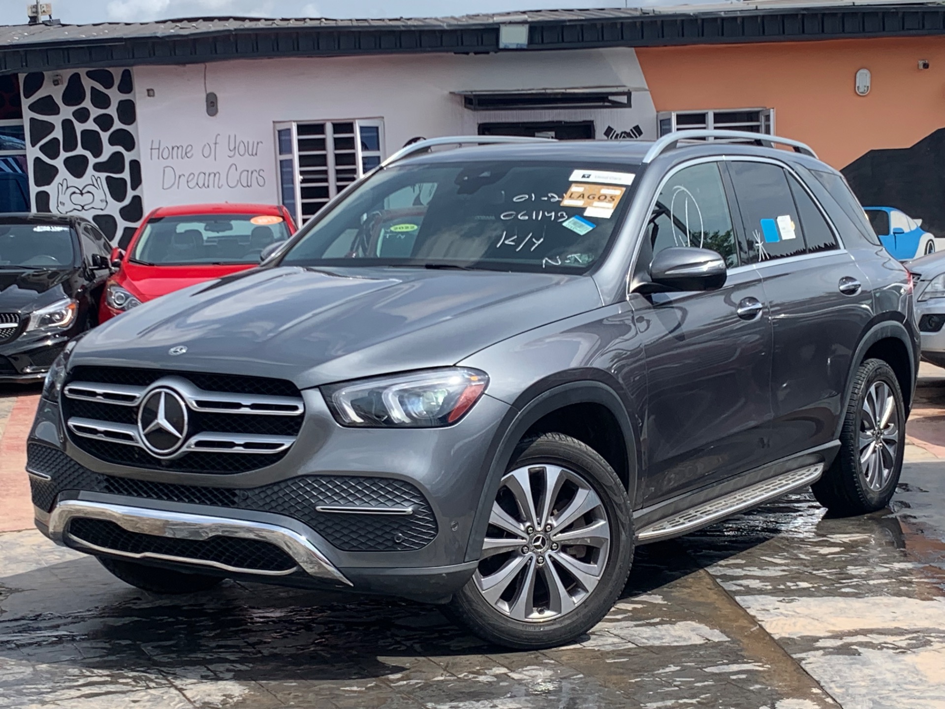 Mercedes Benz GLE 350 - Main View