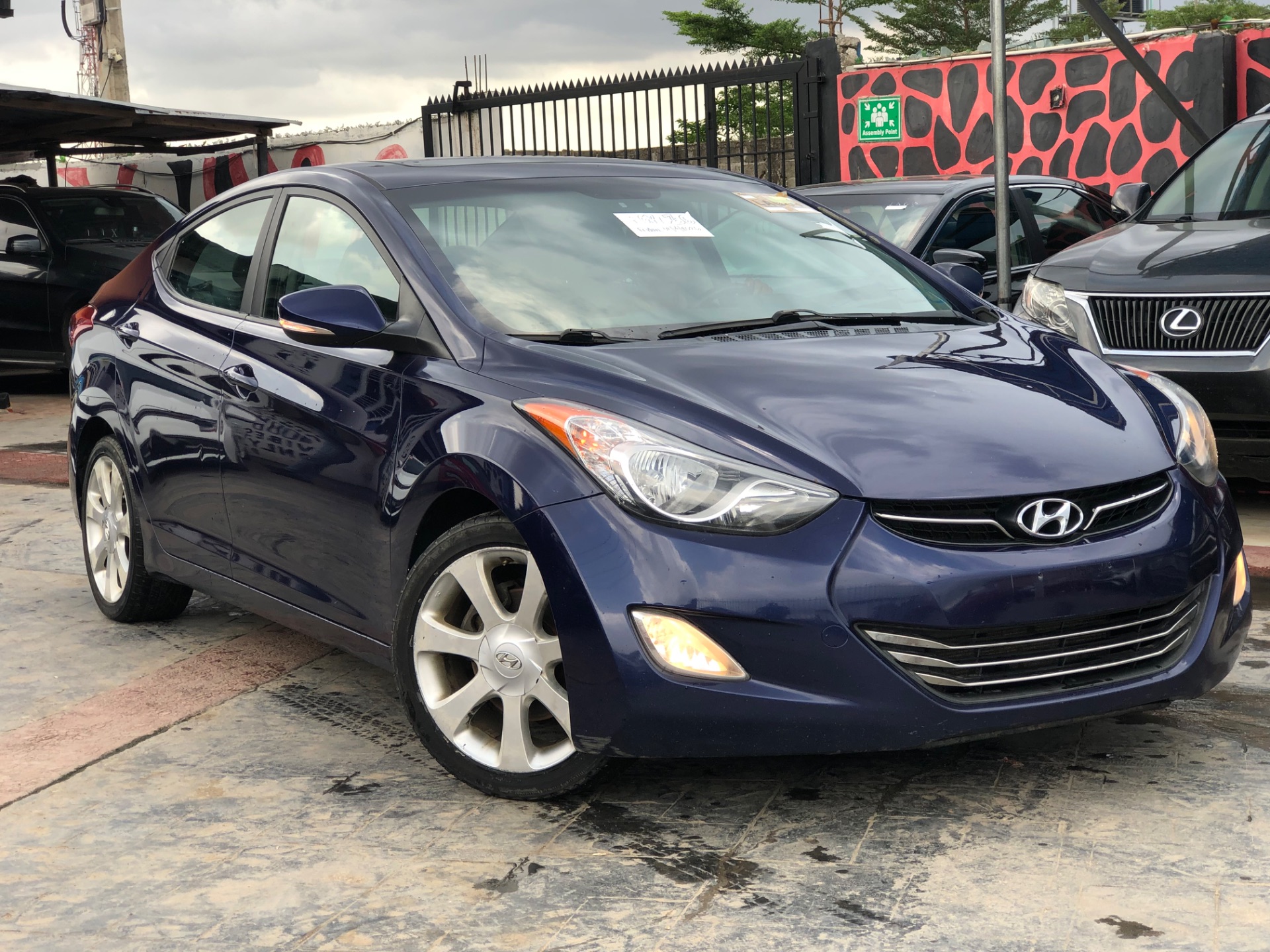 Hyundai Elantra - Main View