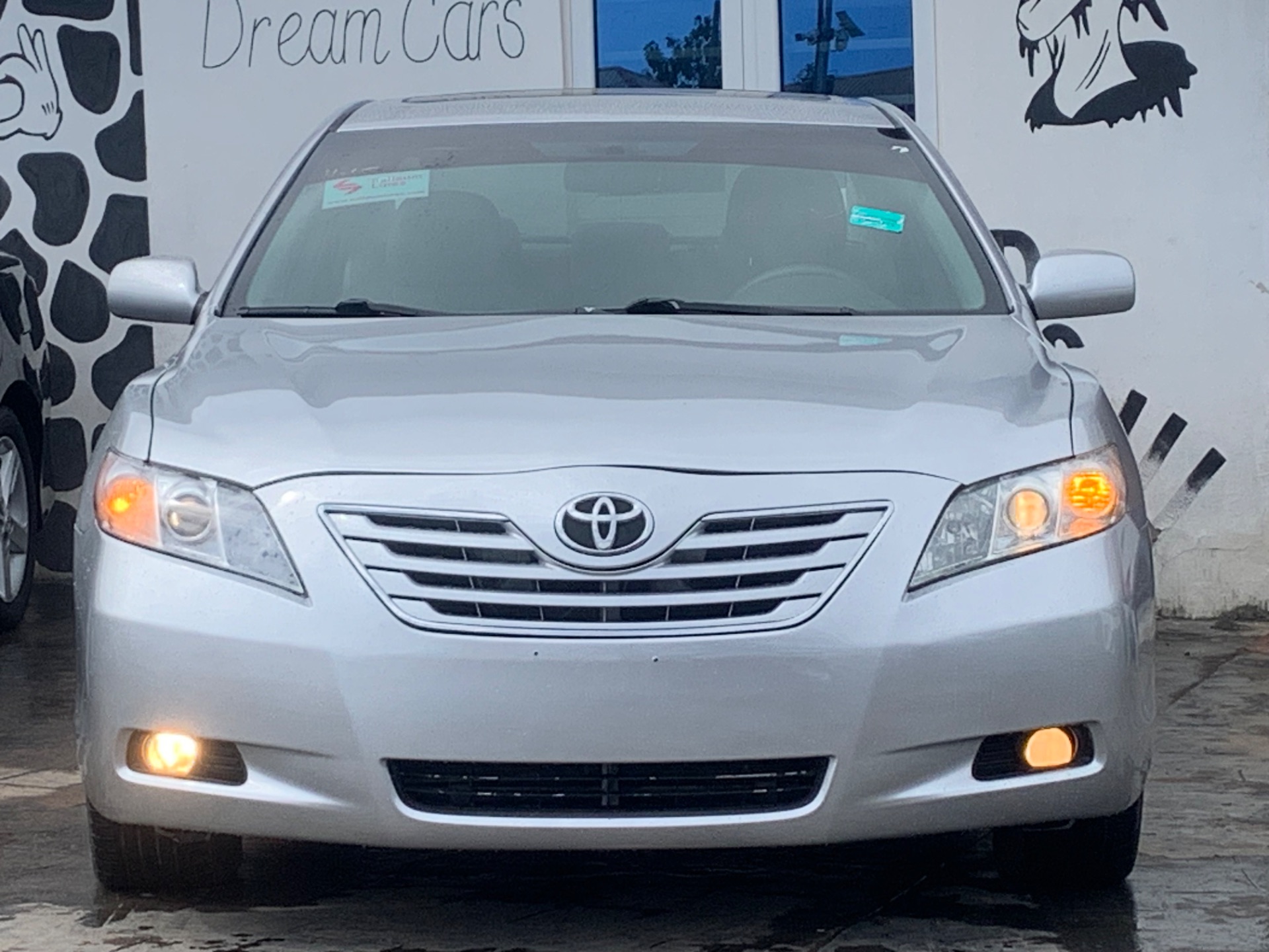 TOYOTA CAMRY XLE - Main View